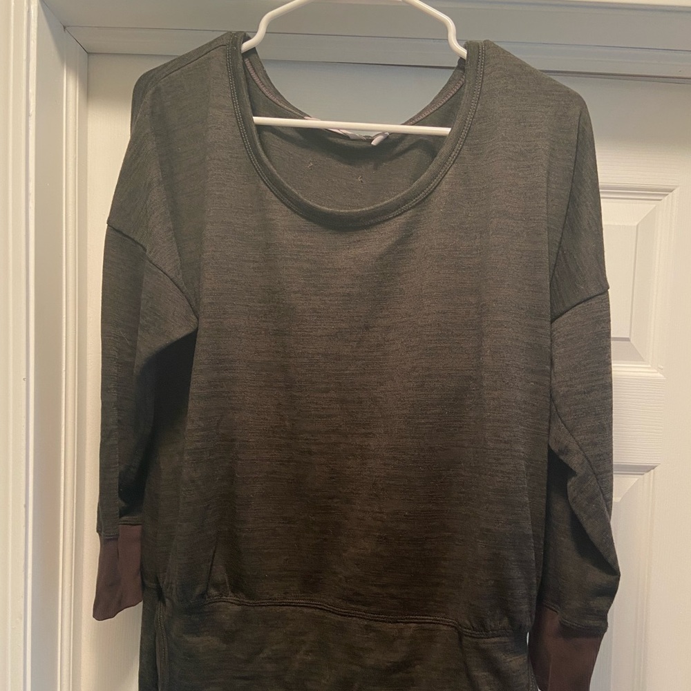 Athleta sweater